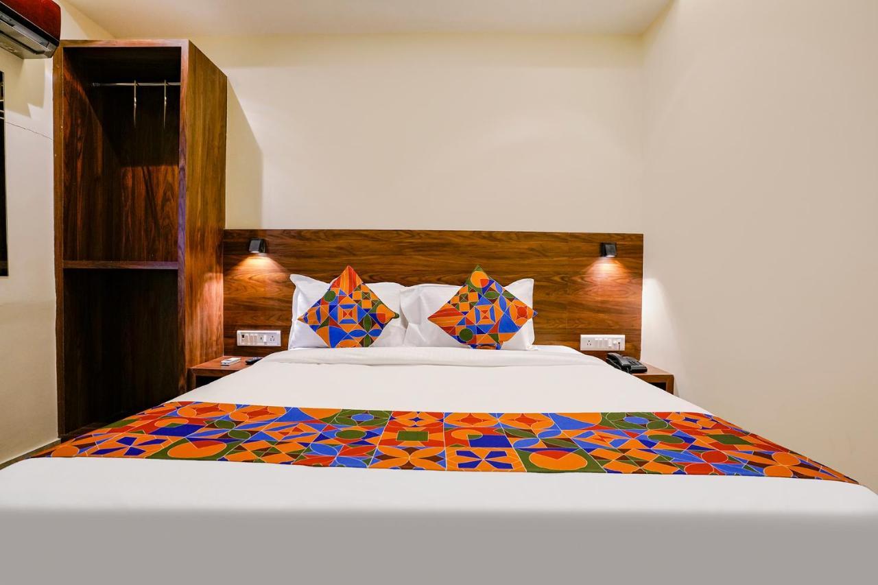 Fabhotel Antlers Mumbai Exterior foto